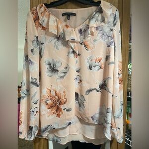 White House Black Market Peach Floral Blouse